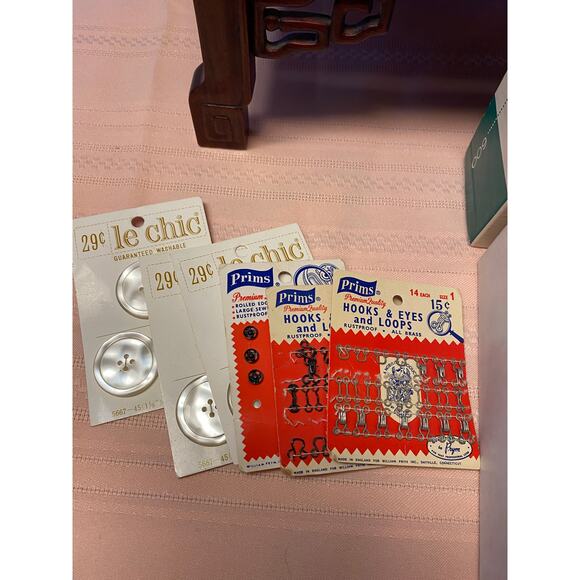 VTG Mixed Box Lot SINGER Sewing Machine Attachments for Class 600 machines - Picture 9 of 15